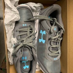 NWT under armour women’s shoes